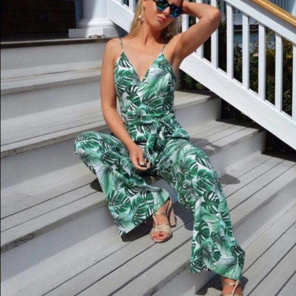 Massimo Fabbro Pants - LIKE NEW! Massimo Fabbro Tropical Jumpsuit Size 6